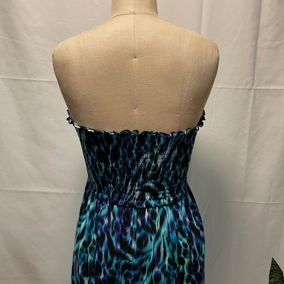 Smocked high low dress - Picture 3 of 7